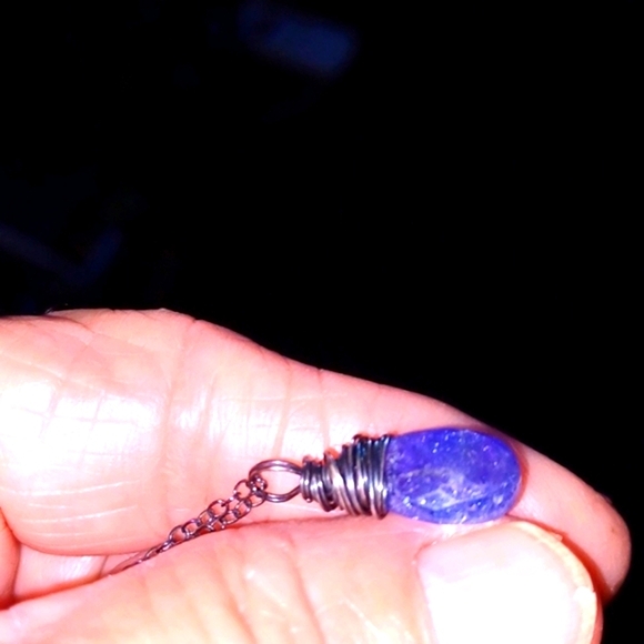 Purple Amethyst Healing Artesian Woman's Pendant 20 Inches - Picture 3 of 7